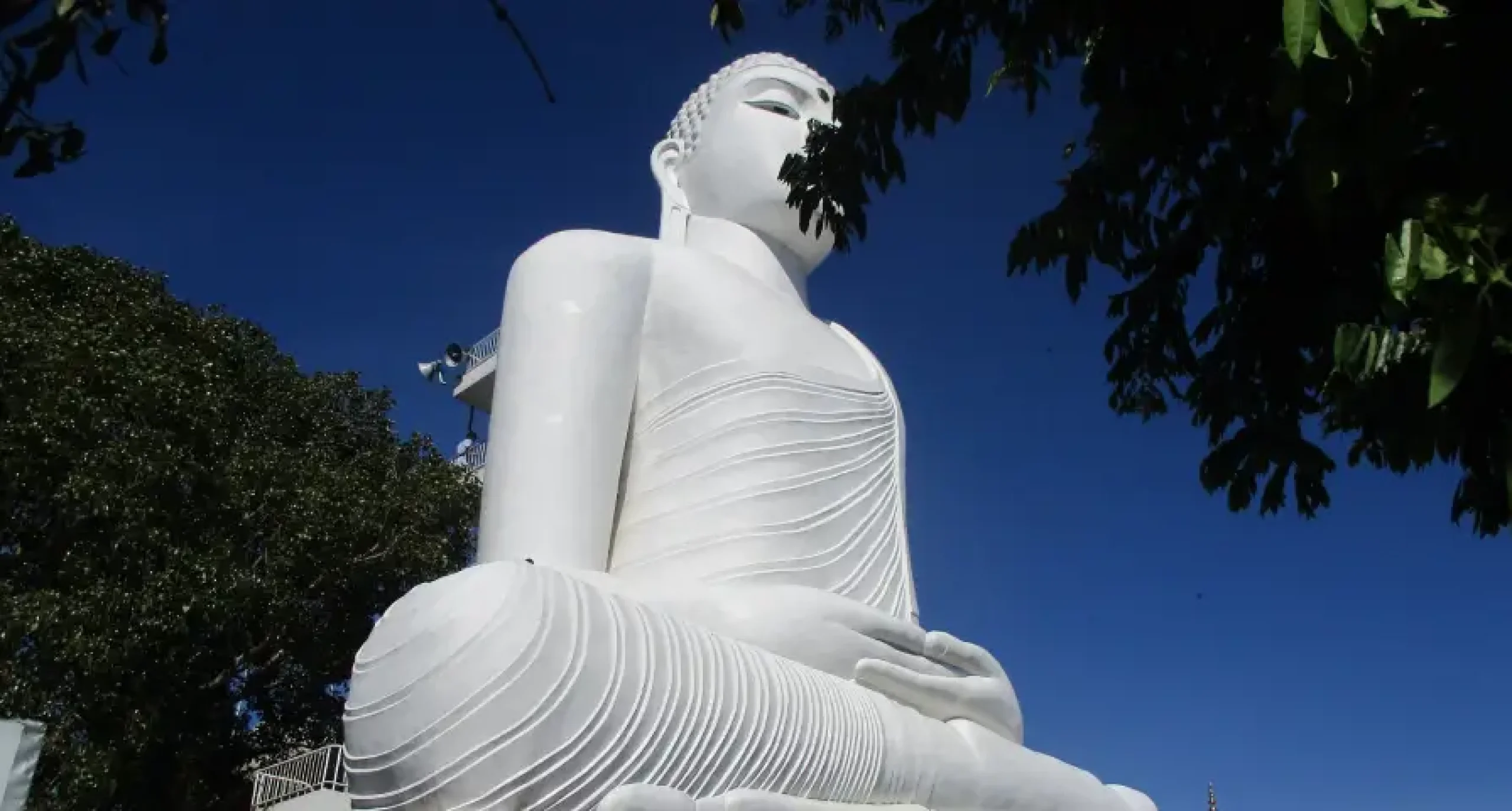 Bahiravokanda Vihara Buddha Statue