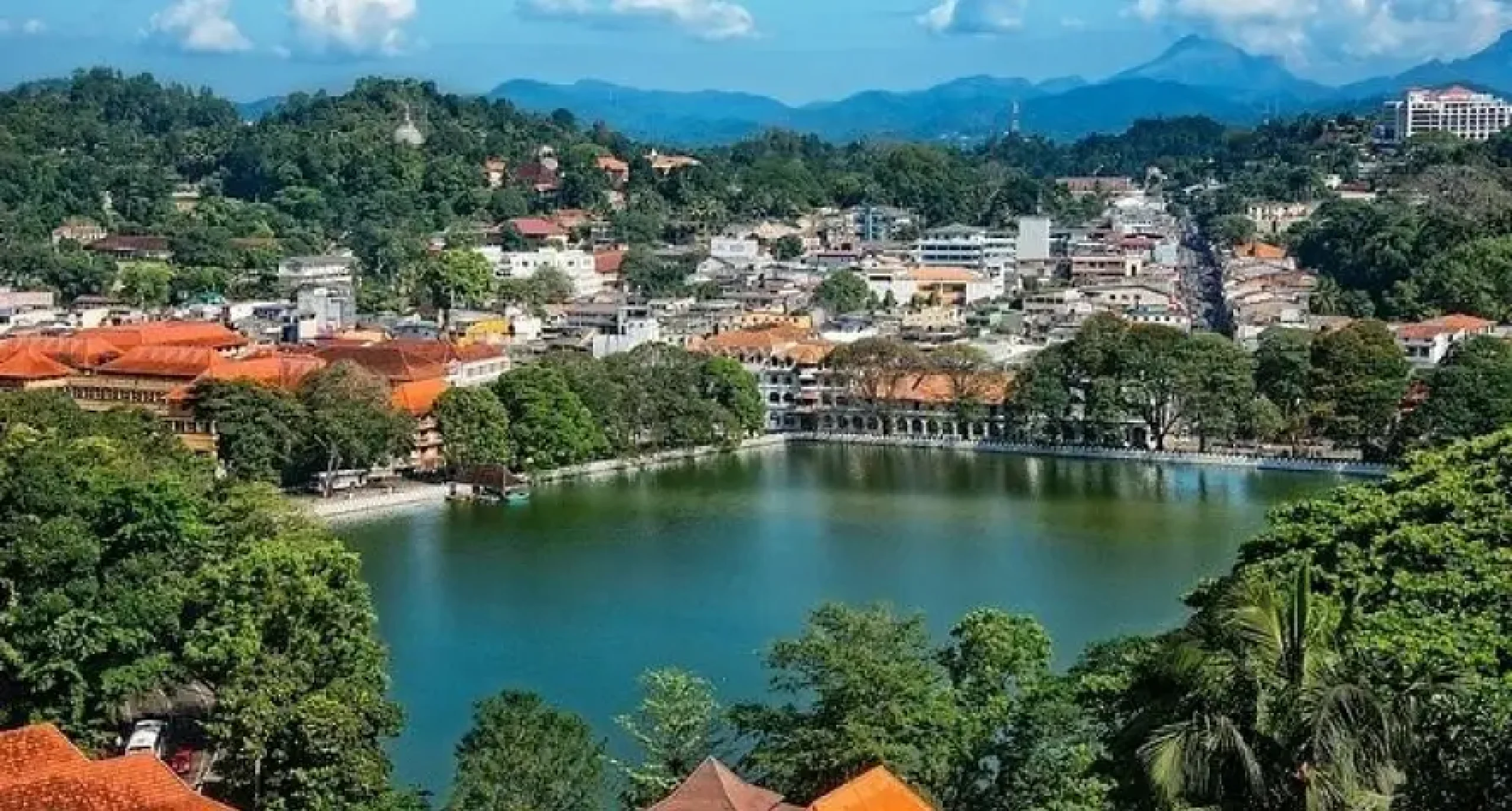 Kandy Lake