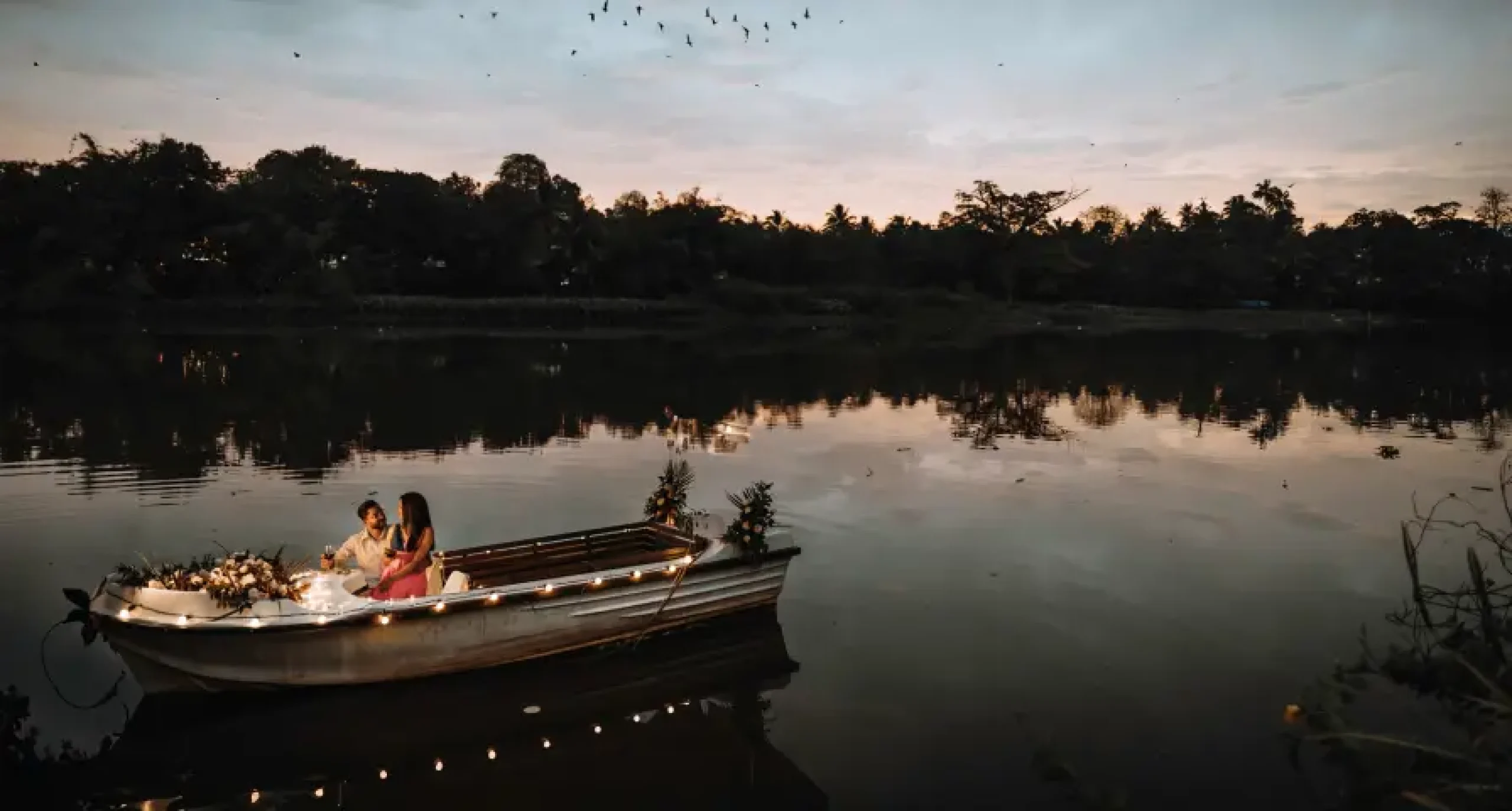 boat-dining-img